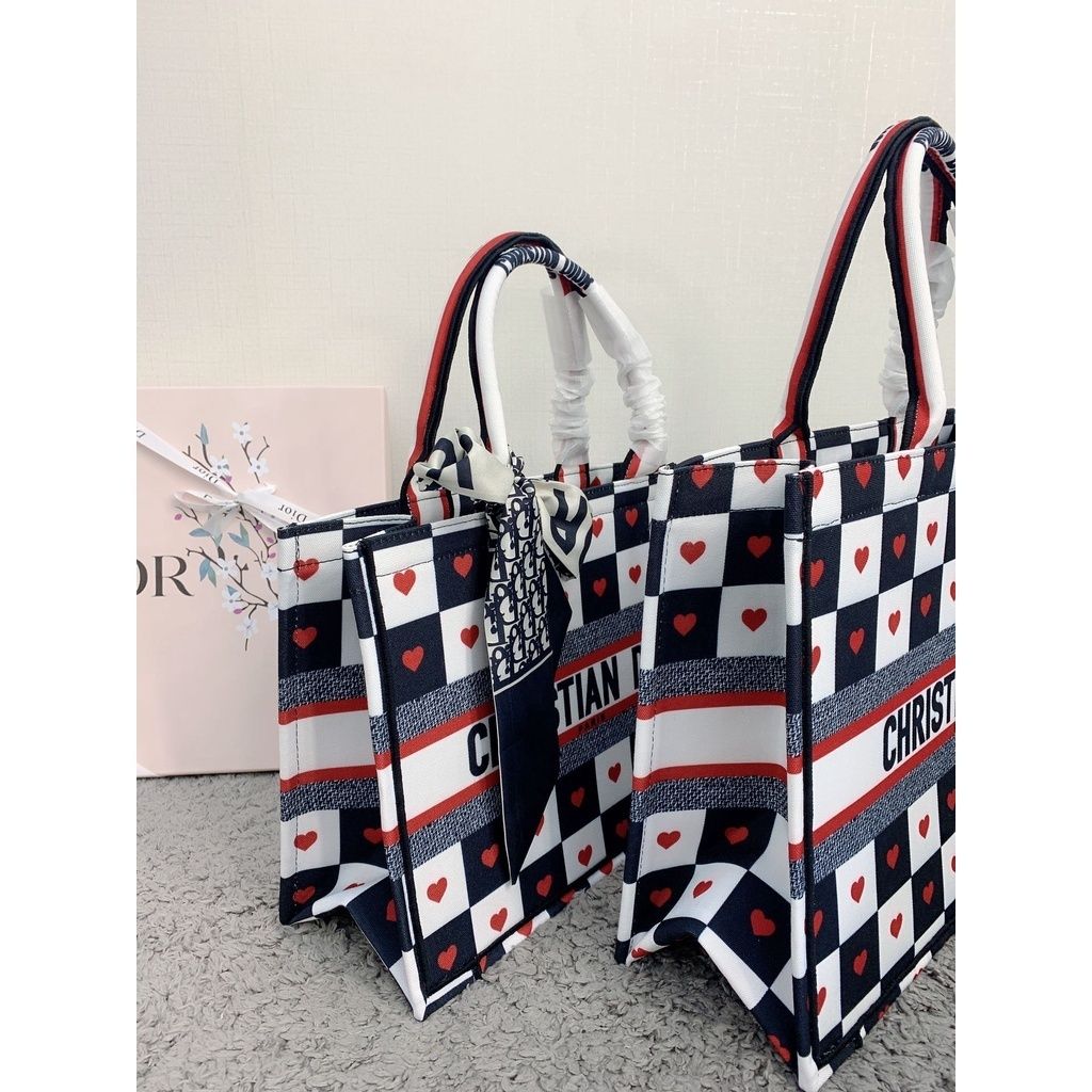 266a8bdb93cec6449b71ec19ef588184