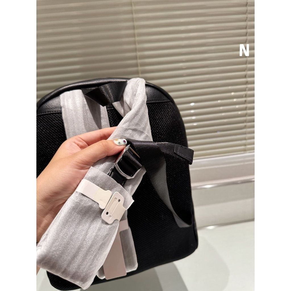 sg-11134201-7rbn2-lmlxs1atfvf409