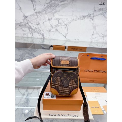 sg-11134201-7rbma-lny10r7sy1806c