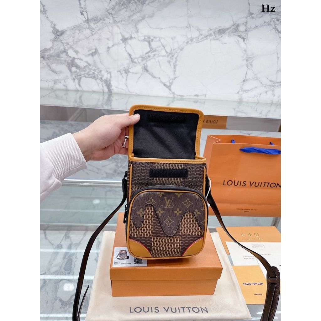 sg-11134201-7rbkt-lny10rvxypio99