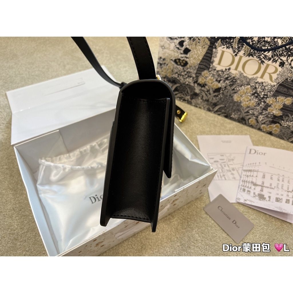 sg-11134201-7rblo-lmfliz33q028a3