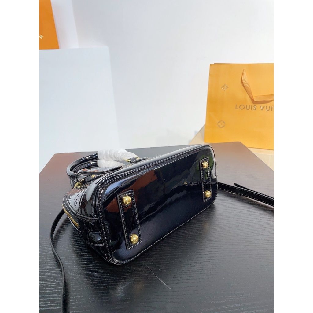 sg-11134201-7rbn0-lny0mh7p4jw000