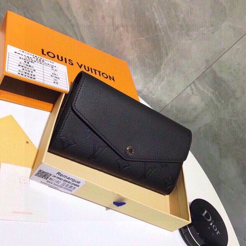 sg-11134201-7rbn7-loca8laxomz5ee