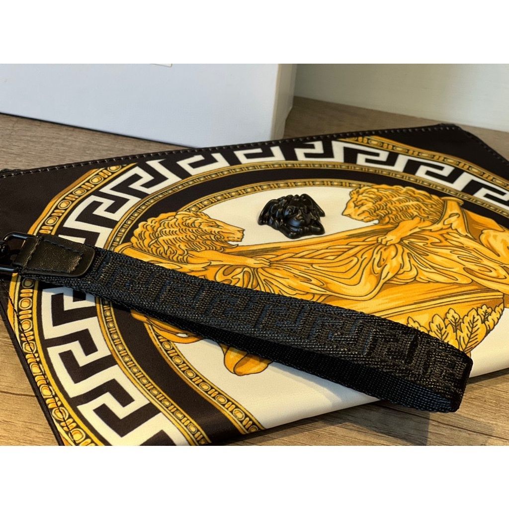 sg-11134201-7rbn1-lomcvwy7qsf4a4