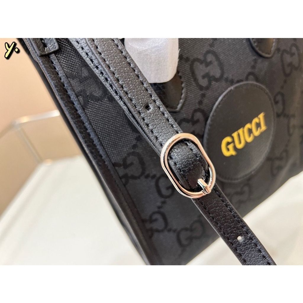 sg-11134201-7rbms-loc2r9bcien9c3