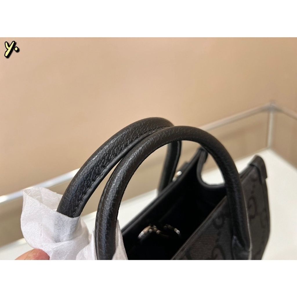 sg-11134201-7rbk2-loc2r9l246ybf4