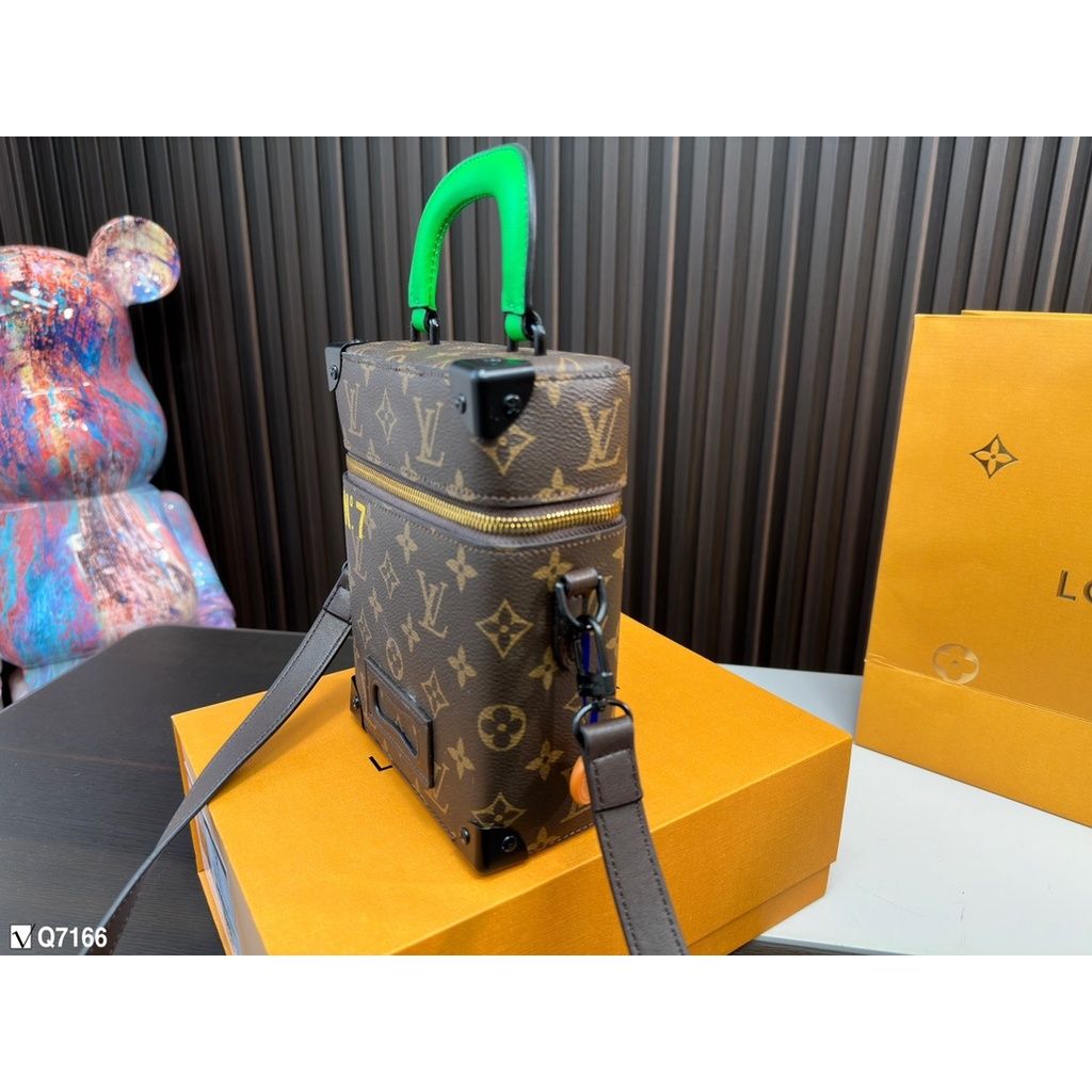 sg-11134201-7rbkp-loc1td2c9zz1c8