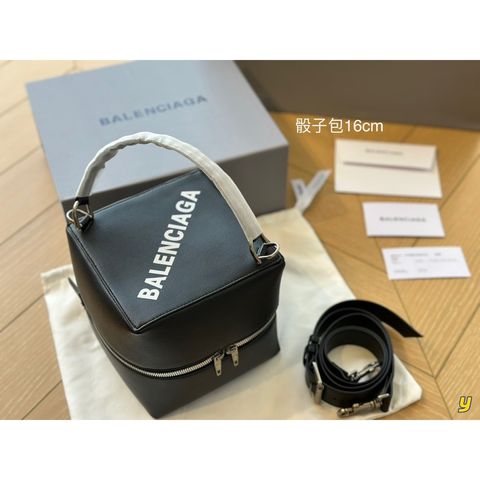 sg-11134201-7rbkh-loumsdcvux3c81