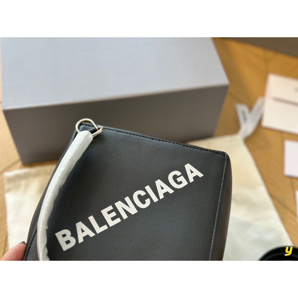 sg-11134201-7rbn4-loumsejm2zdxe9