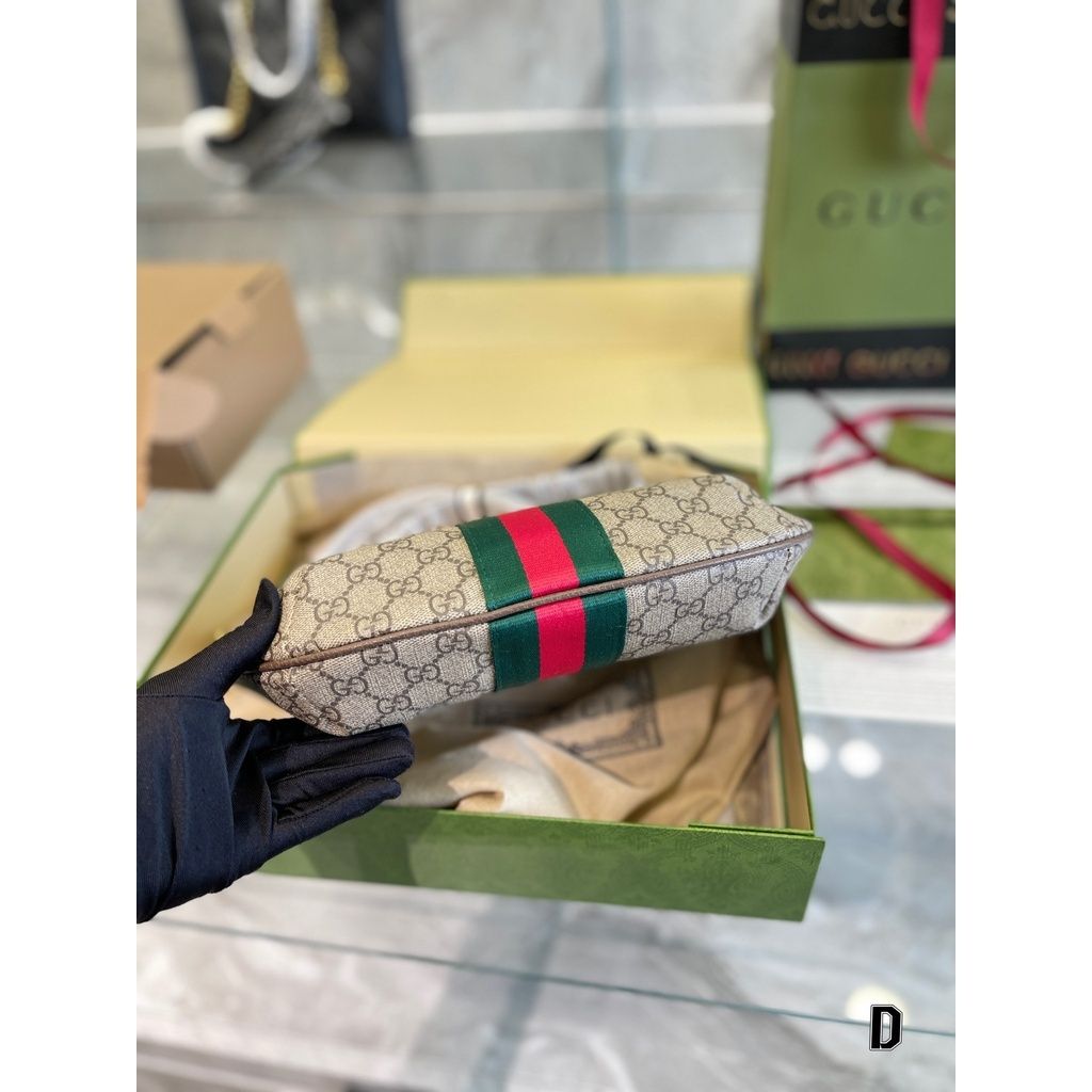 sg-11134201-7rbm6-lo7r162siyed2f