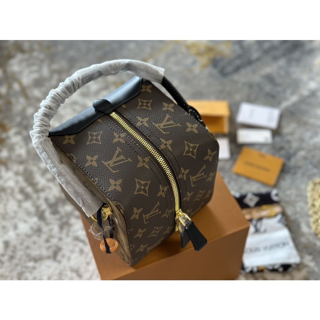 sg-11134201-7rbli-lnty3zrzm5604d