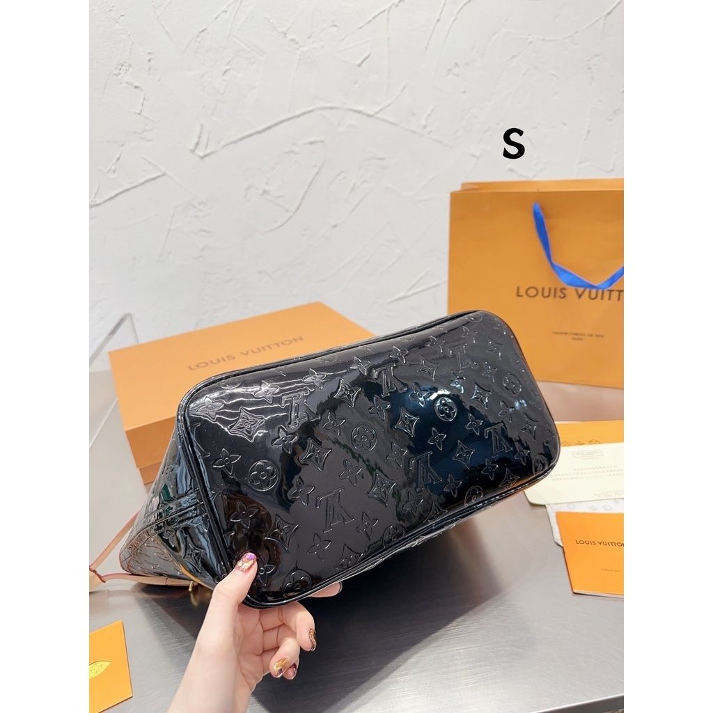 sg-11134201-7rbnh-lny012x2cz3cdb