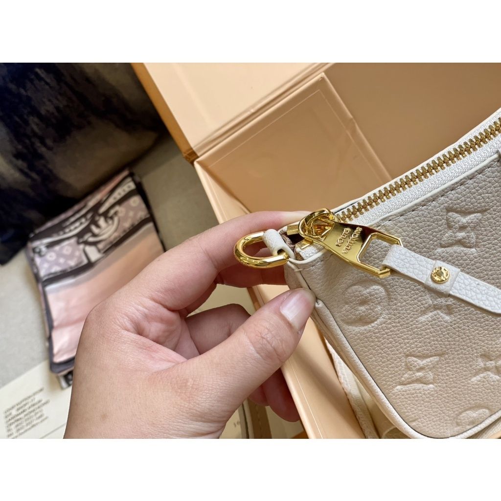 sg-11134201-7rbl1-loc8iyue1wkf33