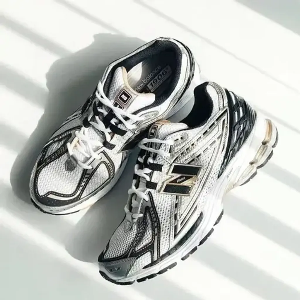 new-balance-1906r-white-gold-500x500