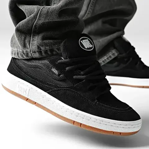 vans_401514_CTNBP61_BLK-TRUE-WHITE_20240122T145753_01