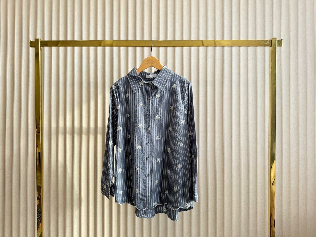 photo_6228801034725821461_y