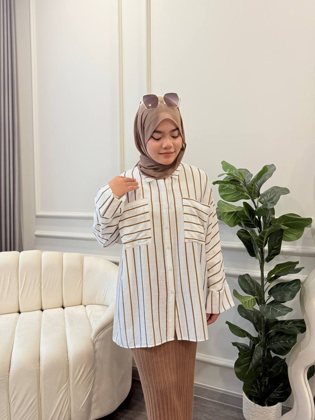 photo_6228822629821386054_y