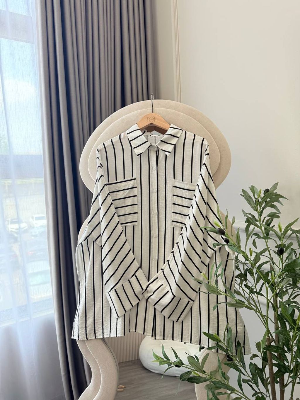 photo_6228822629821386064_y