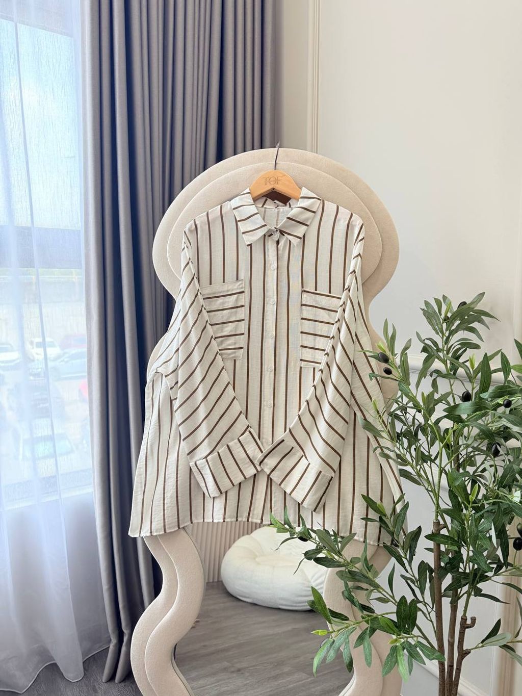 photo_6228822629821386060_y