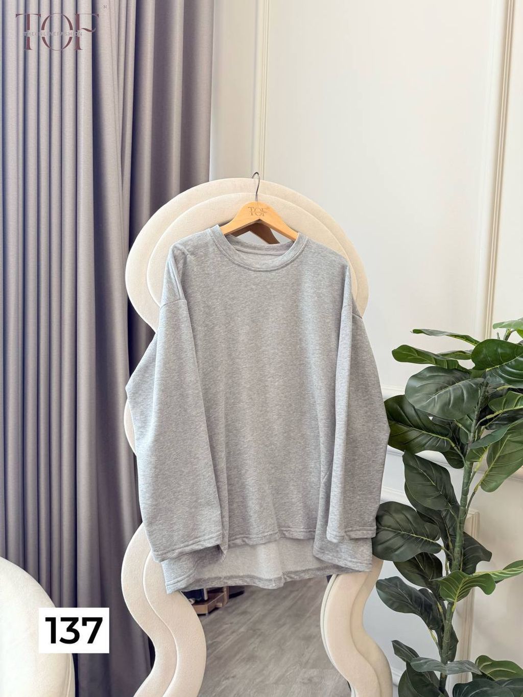 photo_6246812143290355066_y