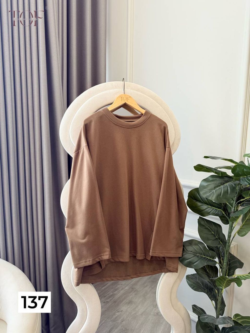 photo_6246812143290355070_y