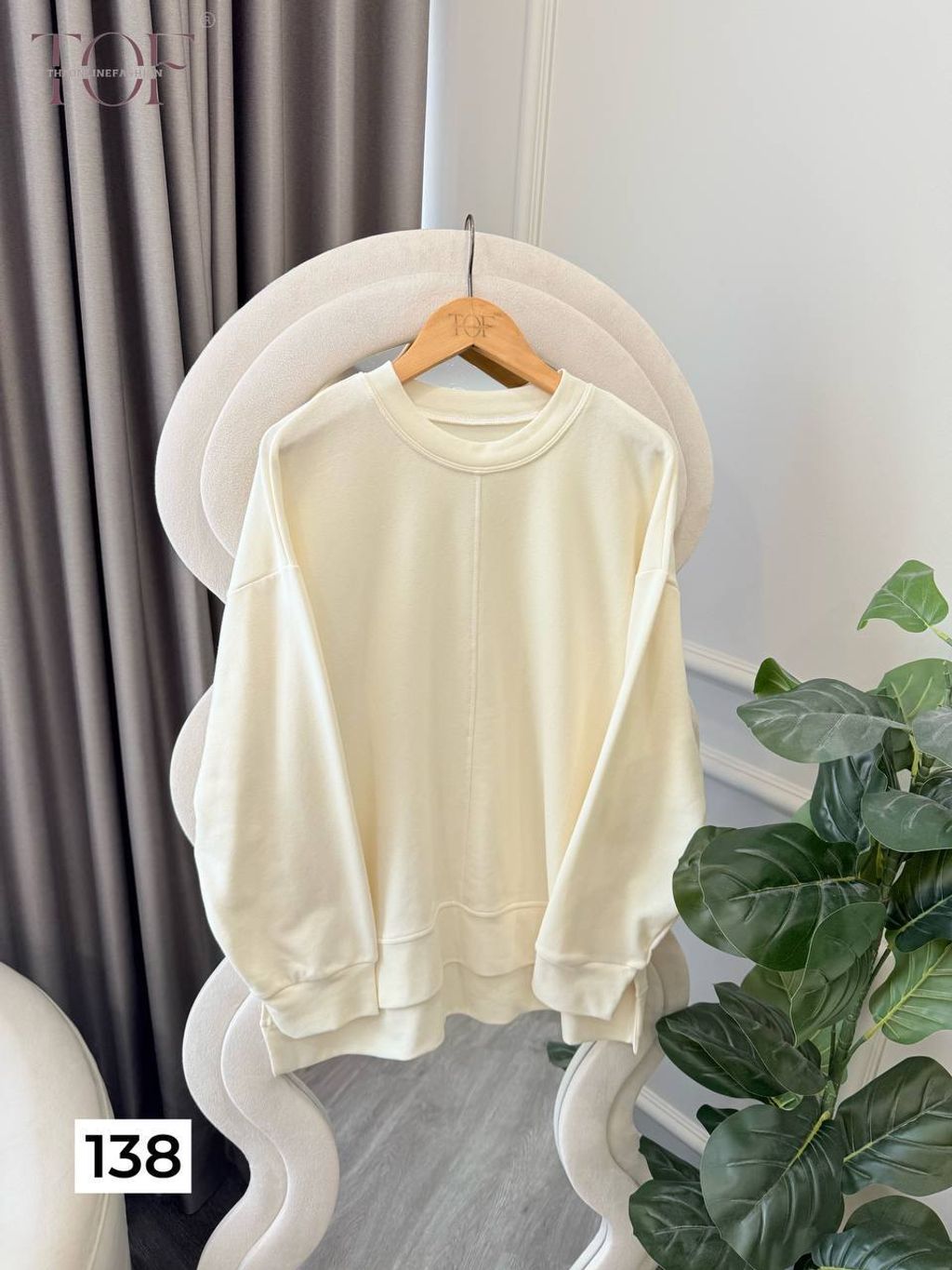 photo_6246812143290355056_y