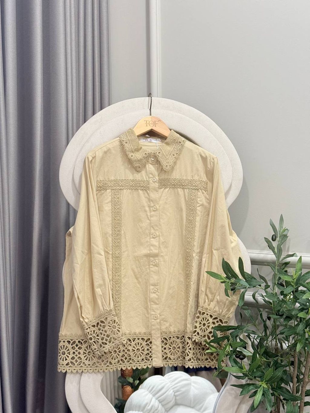 photo_6280771474742251607_y