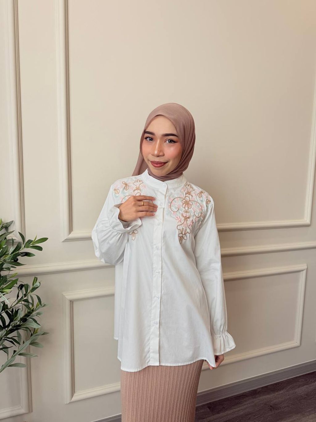 photo_6310105710531907623_y