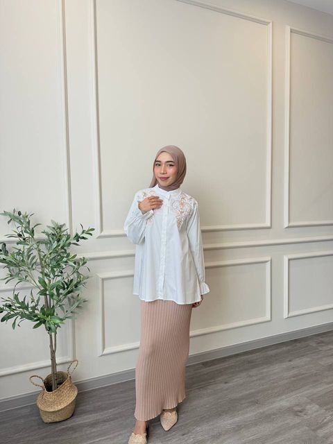 photo_6310105710531907622_y