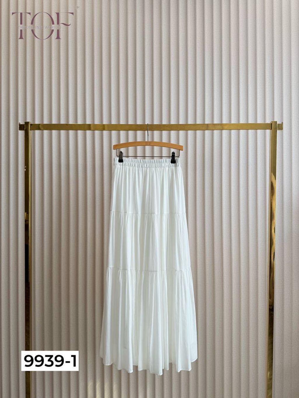 photo_6084787482756058280_y