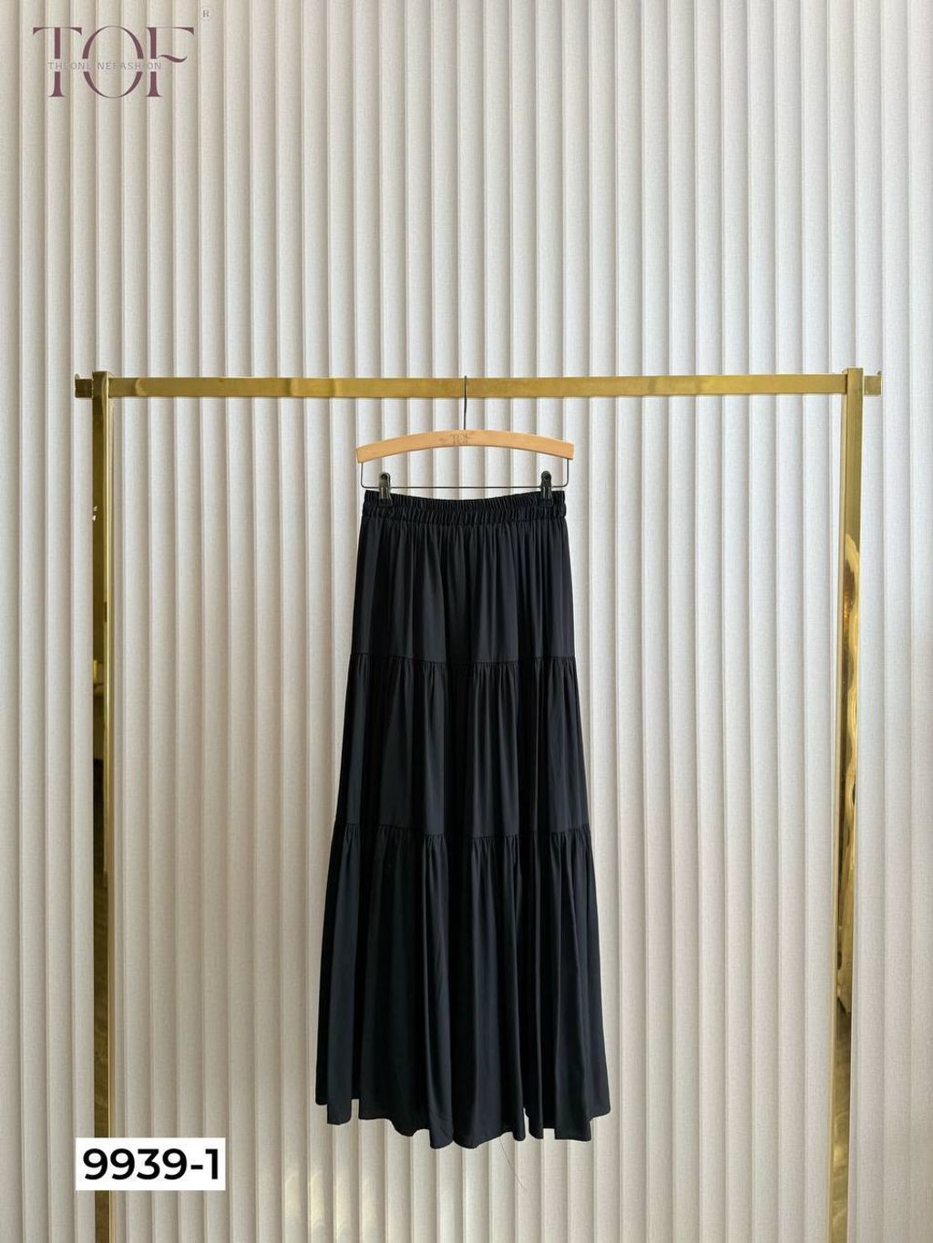 photo_6084787482756058281_y