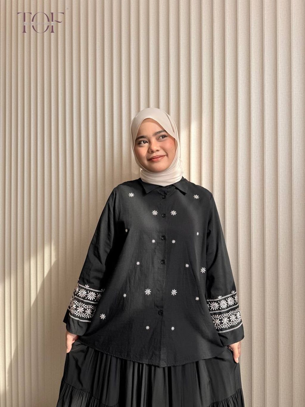 photo_6084787482756058359_y