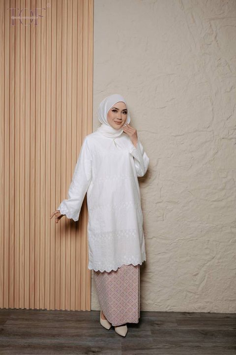 photo_6152471202358823913_y