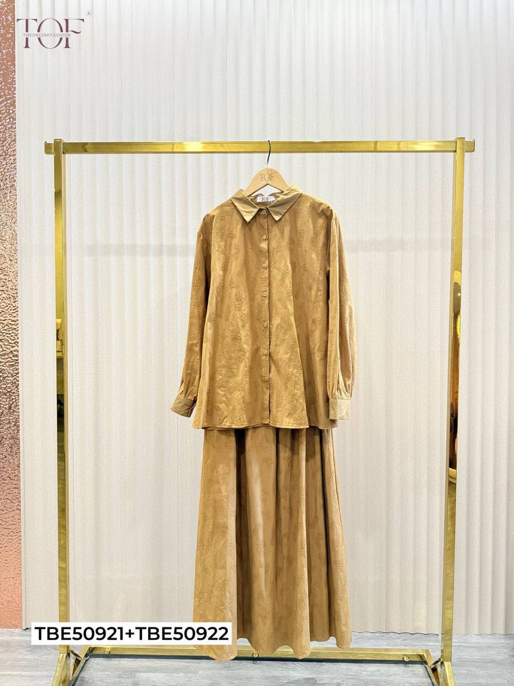 photo_6163505621882309882_y