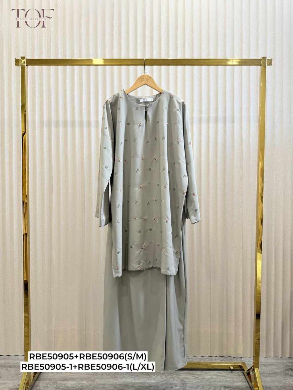 photo_6165560394366258199_y