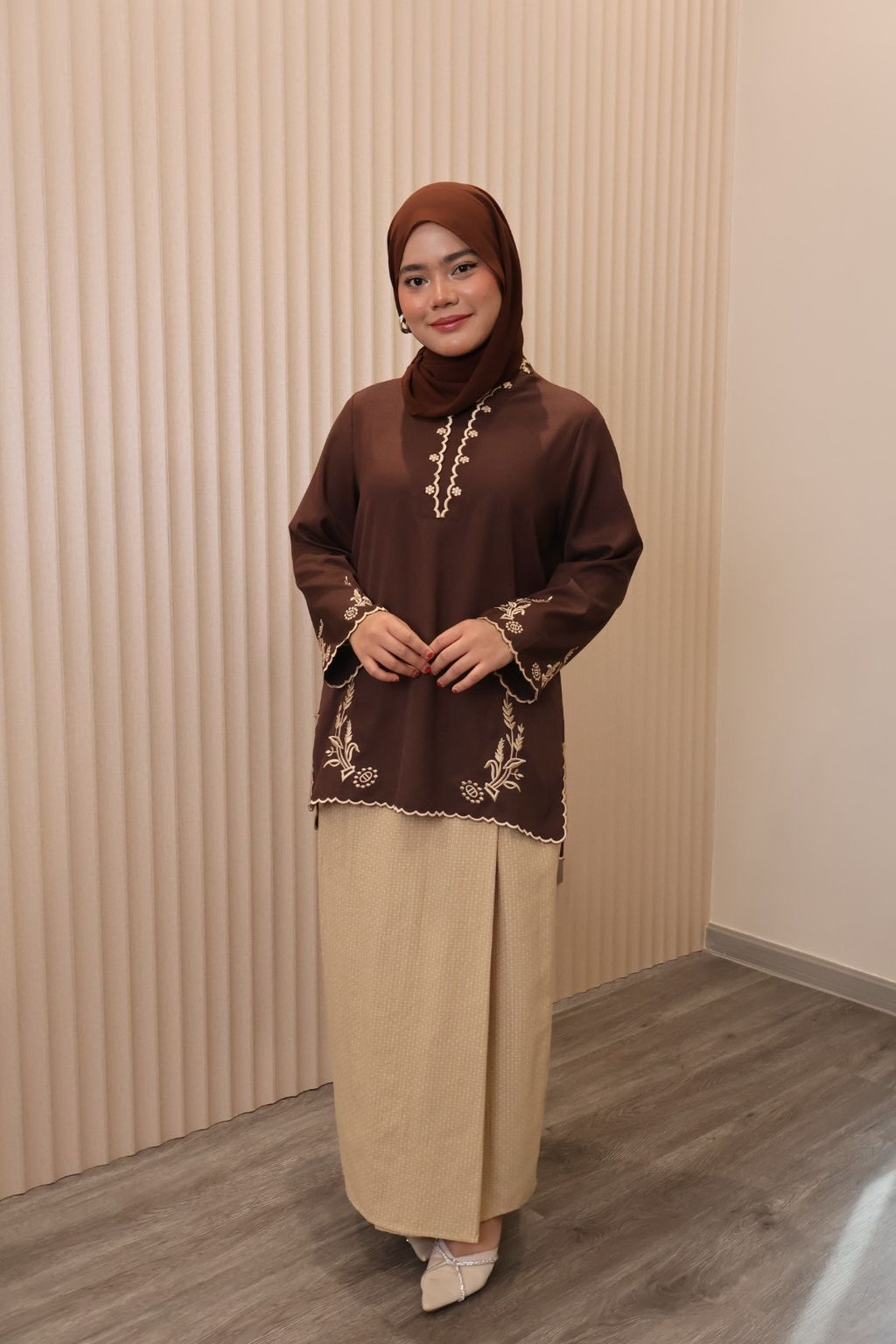 MANIS NAWARA MOCHA BROWN