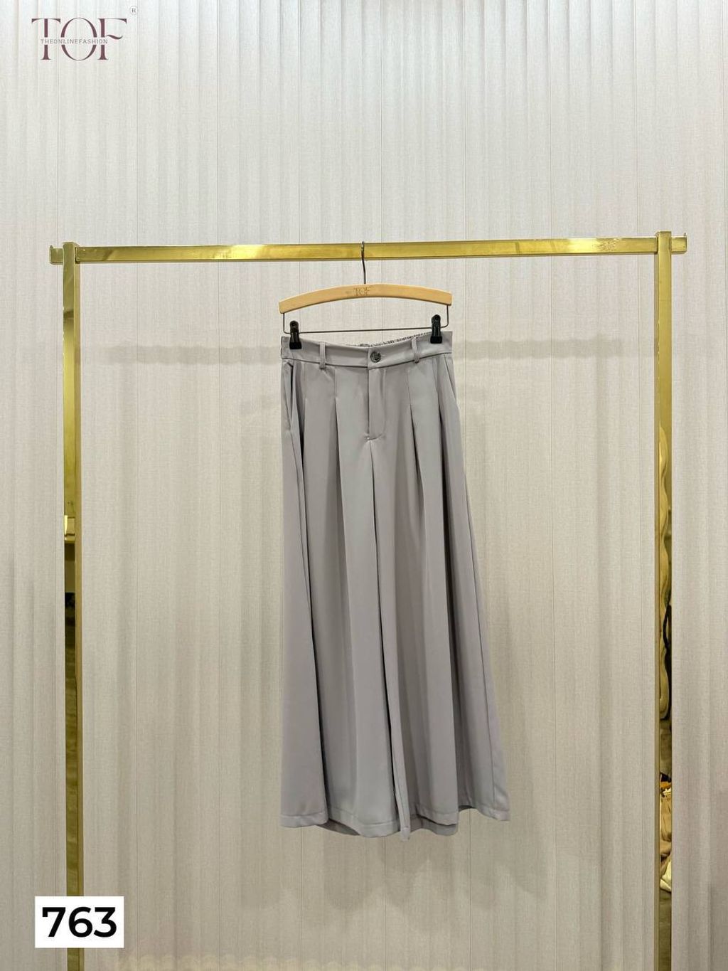 photo_6253447996611693449_y