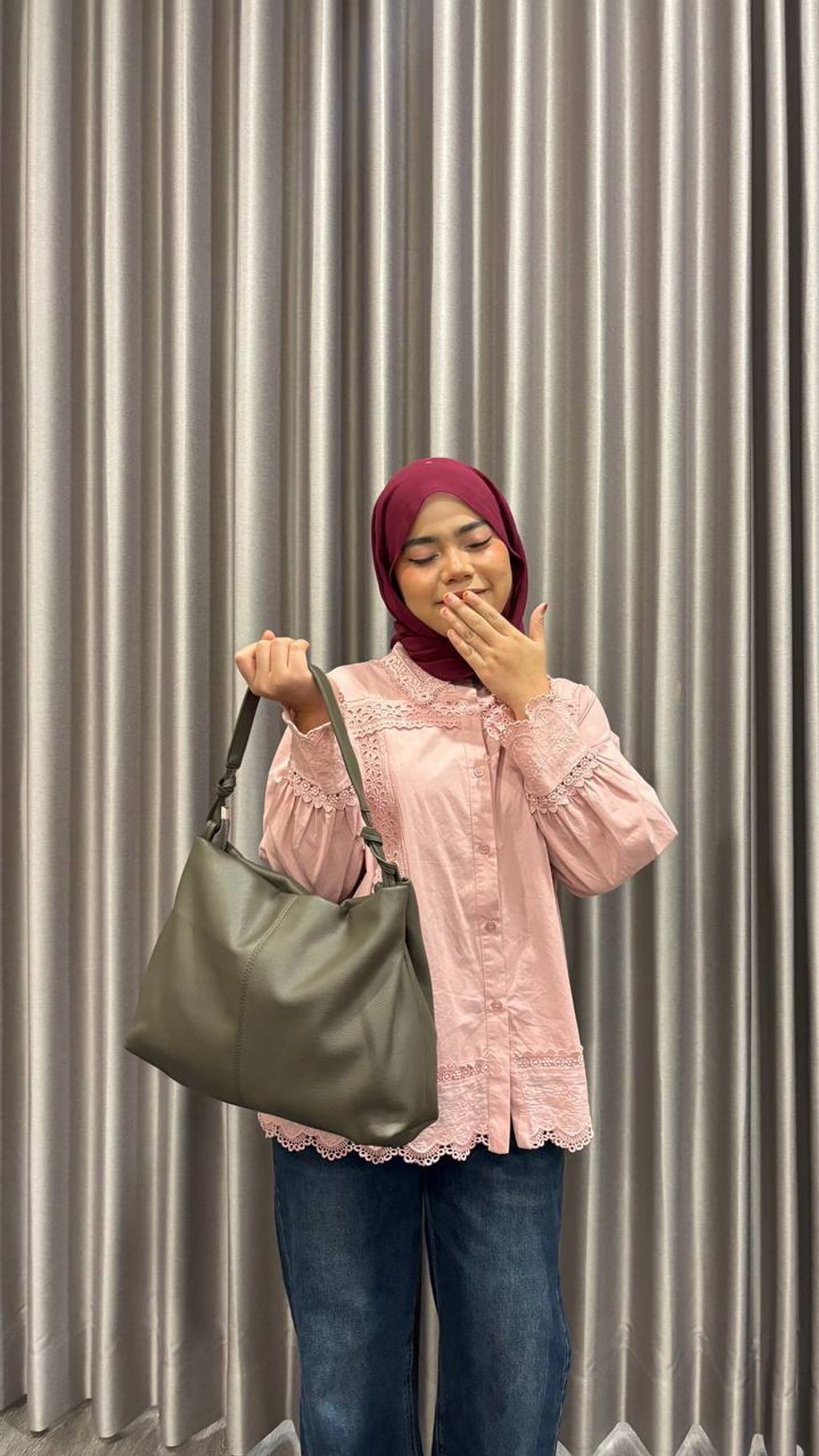 photo_6329809774945438987_y