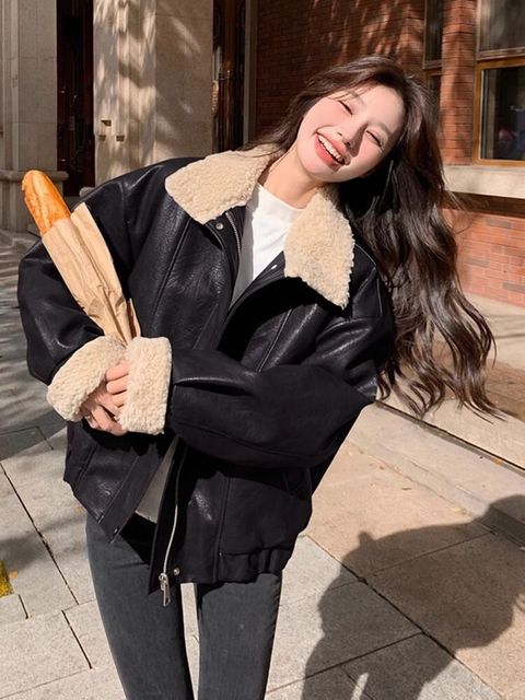 0BD8B8CA-5842-4EE9-A7E5-3F9BE2F32982