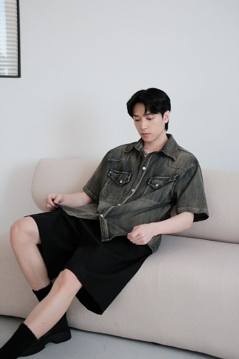 438DB1F5-AA5C-4901-B103-1B91B80ADB41