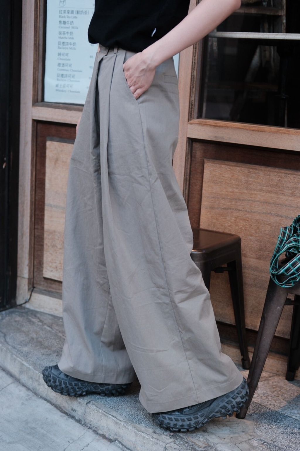 E25C30DB-62A5-461A-B8EB-AD5C6F17BF8B