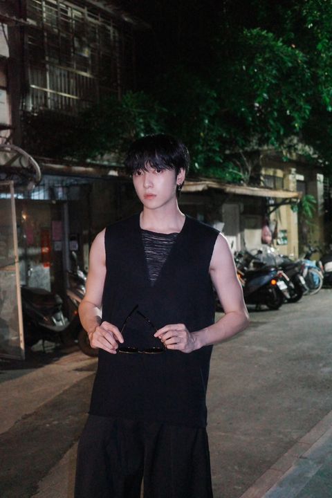 5A1138A6-3DBA-4A67-B168-E91D8F0F7814