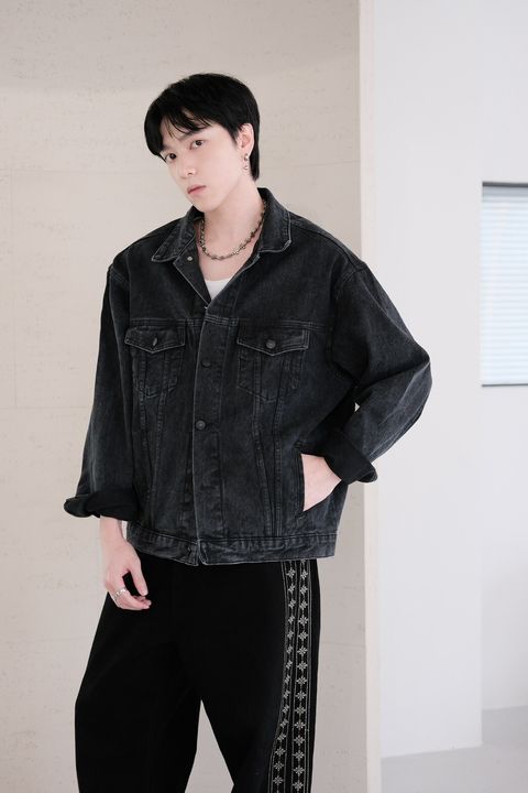 9D73300A-CBE6-4753-9460-AF322C2AB63E