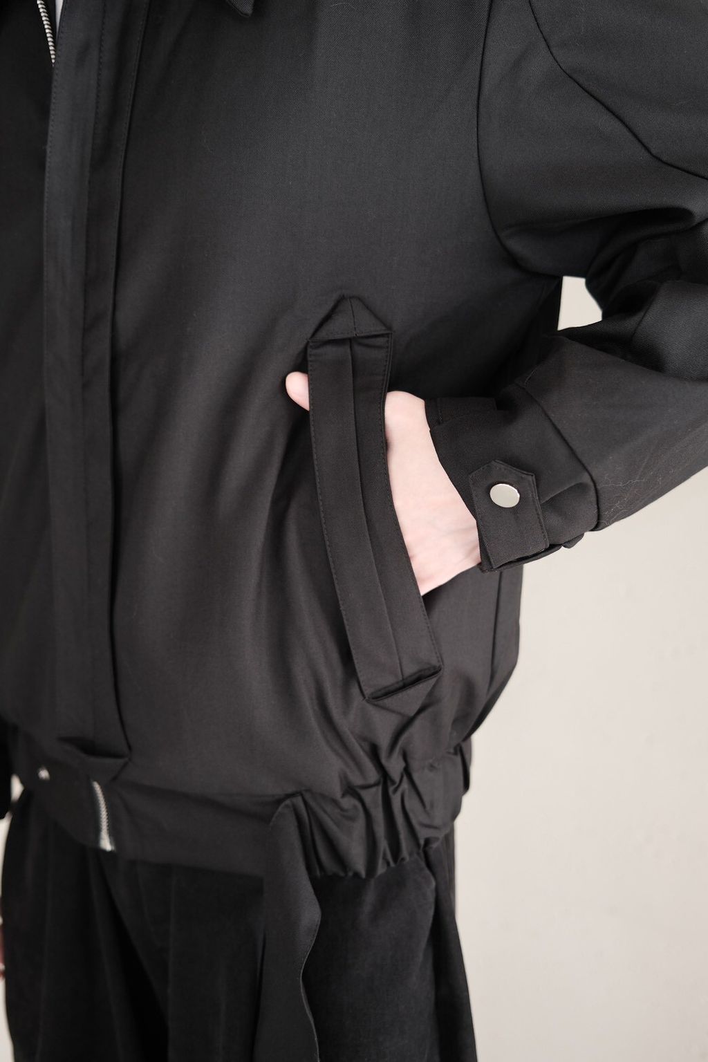 6743D5FE-E507-470C-B8EC-E298F7036793