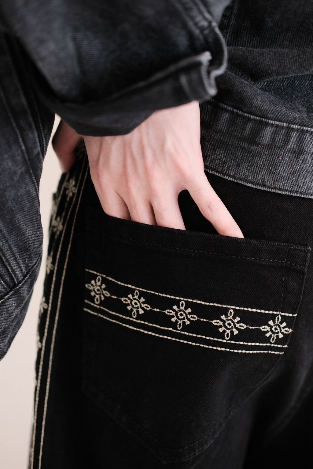 23C47742-3CAA-4243-83EA-DC1F26E8EDEE