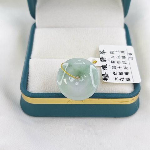 tw-11134207-820le-msyye4vrybya0c