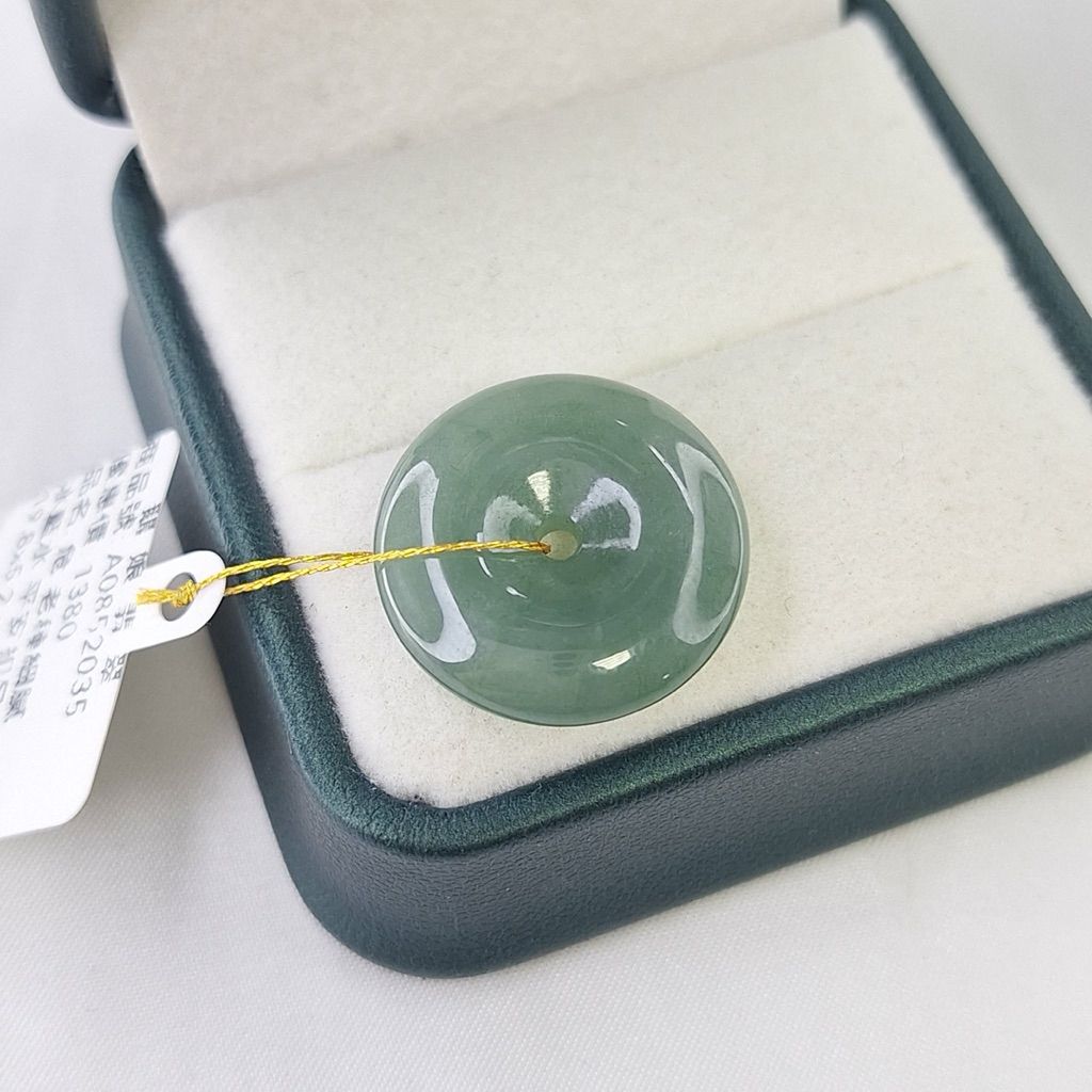 tw-11134207-820ld-mpvw2n5fn2mm65