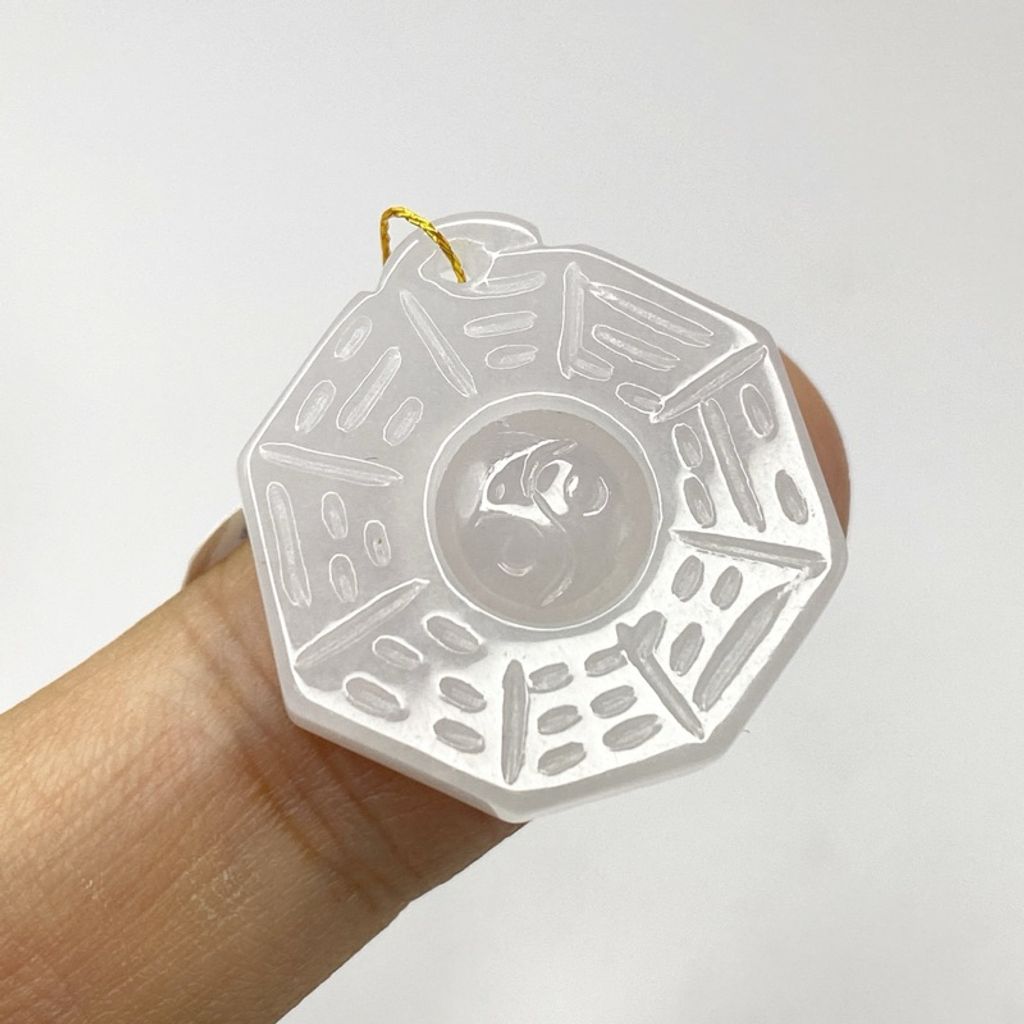 tw-11134207-7r98y-lwi9udzuemg6fc