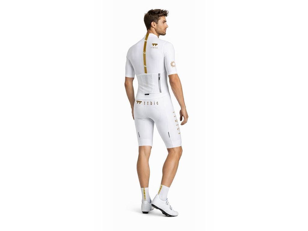 stay_gold_men_white_03_1_1