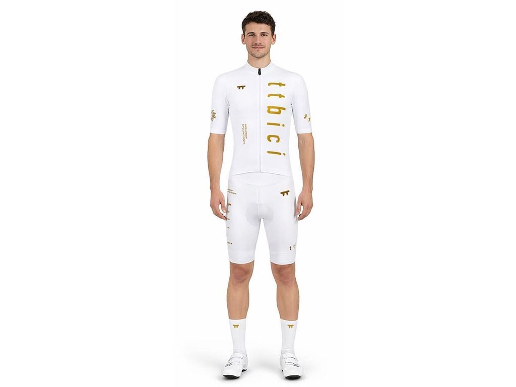 stay_gold_men_white_01_1_1